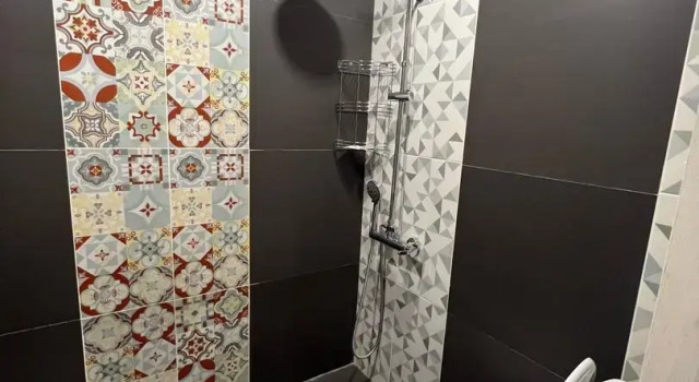 Komfortní Dvoulůžkový s manželskou postelí pokoj Buta Mini-hotel