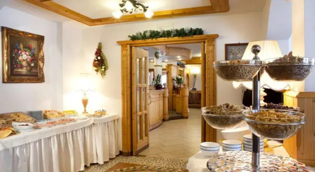 Hotel Garnì Laura, Prenota Hotel Hotel a Veneto con parcheggio, Parcheggio