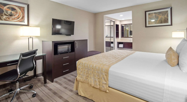 Двухместный номер Accessible Best Western Pasadena Royale Inn & Suites