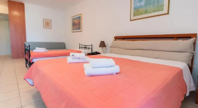 Полулюкс Hotel Grand Nefeli