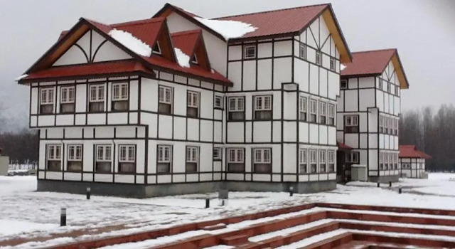 Hotel Pine Spring Srinagar Nowgam, Забронировать Отель Сринагар Jammu & Kashmir Ski