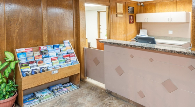 Super 8 Village Calgary, Book Hotel Calgary Calgary Region, near Foothills Athletic Park