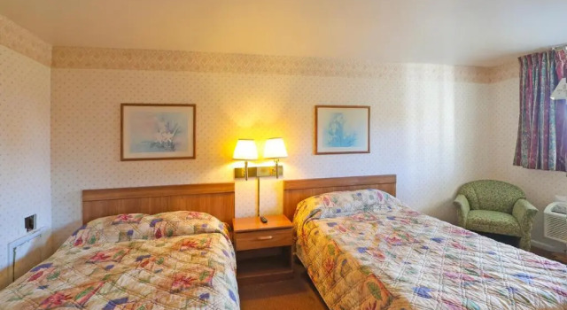 Четырёхместный номер Standard Hotel O Relax Inn Lewisburg near I-64