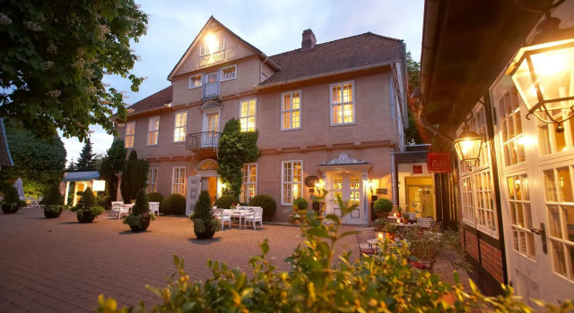 Althoff Hotel Fürstenhof, Забронировать Отель Целле Люнебургская пустошь, рядом с Hoppener Haus
