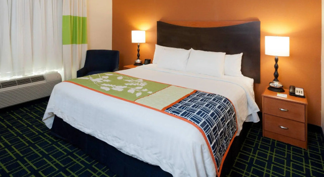 Двухместная студия Fairfield Inn & Suites by Marriott Tallahassee Central