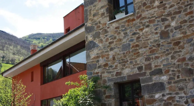 Cal Xabú, Book Hostel Hostels in Asturias, Hostel