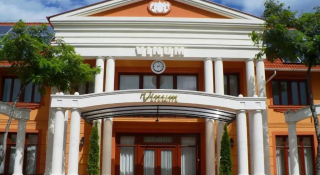 Vinum Hotel, Rezervovat Hotel Hotely v Southern Great Plain s bazénem, Bazén