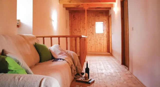 Amazing Home in Brotnice with WiFi, 3 Bedrooms & Hot Tub, Забронировать Отель Отели Cavtat Coast с парковкой, Парковка