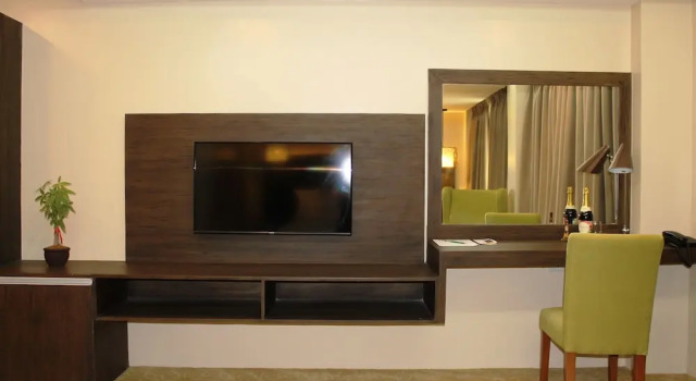 Люкс с балконом Top Star Hotel
