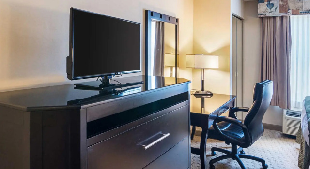 Двухместный номер Standard Quality Suites Sherman