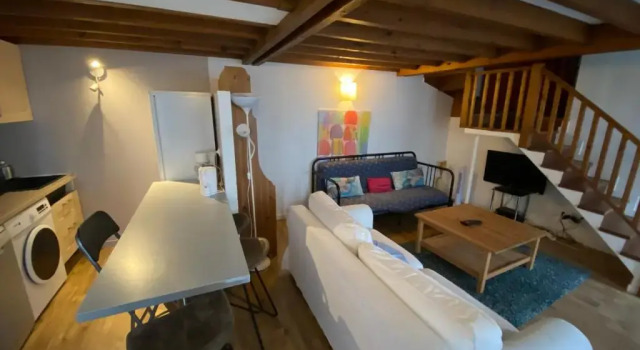 Апартаменты с 2 комнатами Paris Eiffel Tower et Disney apartments, parkings gratuits et sécurisés, 10 minutes métro to Paris