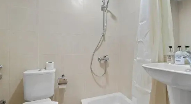 2BR + M with Burj Khalifa View | Near Dubai Mall, Забронировать Отель Дубай Эмират Дубай, рядом с Дубайский аквариум
