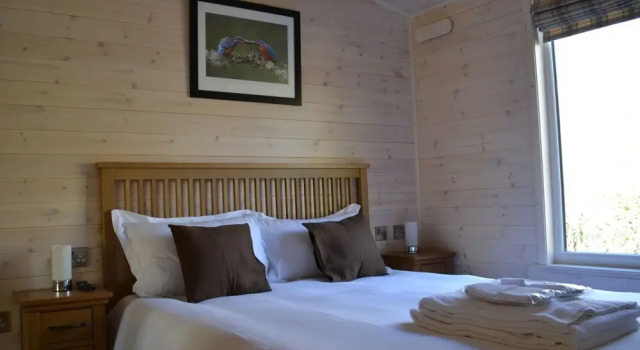 Апартаменты Luxury The Chiltern Lodges at Upper Farm Henton