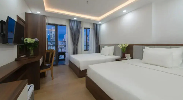 Шестиместный номер Superior с балконом The Gold Coast Hotel Nha Trang