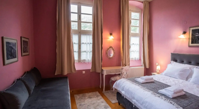 Семейный номер Deluxe The Old School Boutique Hotel