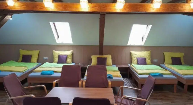 Кровать в общем номере Hotel "Alte Schule" Trogen