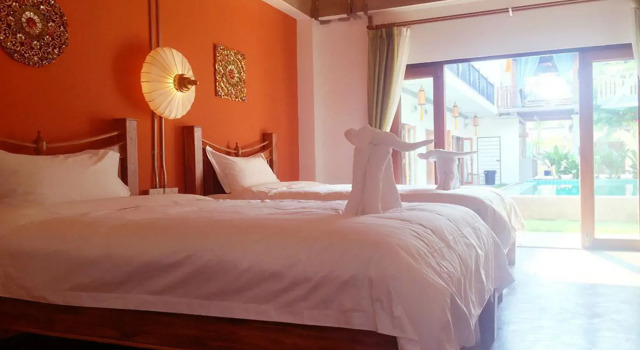 Garden Yard Inn Chiangmai, Забронировать Отель Отели Чиангмай с парковкой, рядом с Sompet Market, Парковка