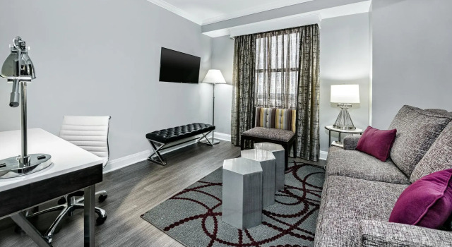 Двухместный люкс Hotel Indigo Dallas Downtown by IHG