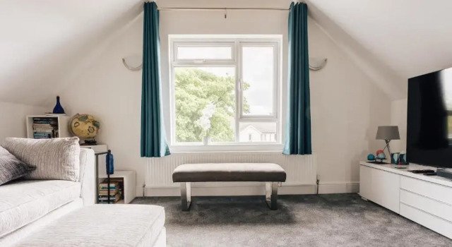 Private Two Bedroom Residence in Southbourne - Private Parking - Off the High Street - Minutes Away from the Beach, Prenota Hotel Southbourne Inghilterra