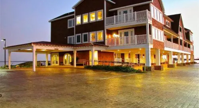 Oasis Suites Hotel, Забронировать Отель Отели Нагс-Хед с бассейном, Бассейн