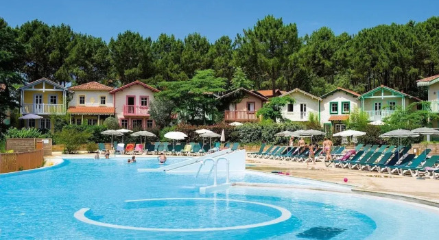 Atmospheric Apartment Near Lacanau, Surrounded by a Forest, Prenota Appartamento Hotel a Aquitania con parcheggio, Parcheggio