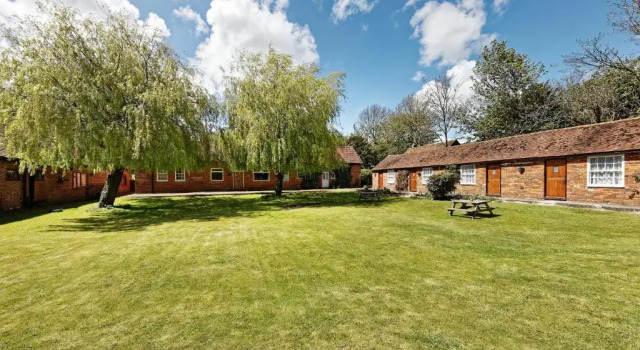 Beachborough Park, Rezervați Bed and Breakfast Folkestone Kent
