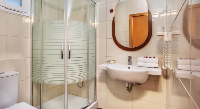 Двухместный номер Comfort Iris Hotel