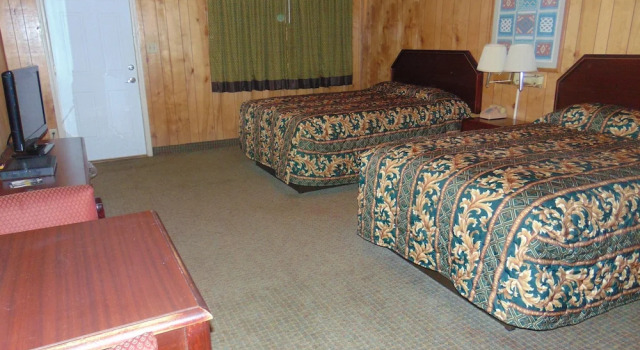 Четырёхместный семейный номер Standard Westbrook Motel