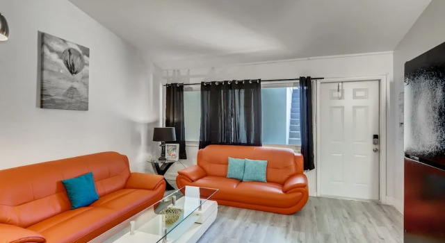 Coral Sands HUGE Studio w/ 2 Queen beds, Забронировать Апарт-отель Отели Palm Beach County 4 звезды, 4*