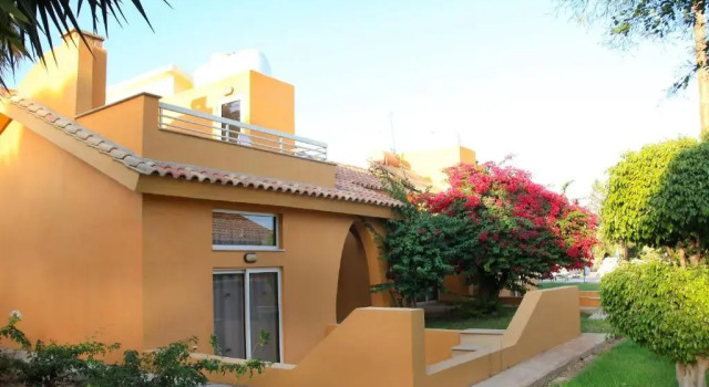 Бунгало Makronisos Holiday Village