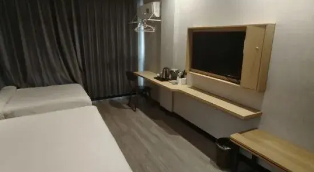 Люкс Zhangjiagang Jintian Business Hotel (Tangqiao High Speed Railway Station Shop)