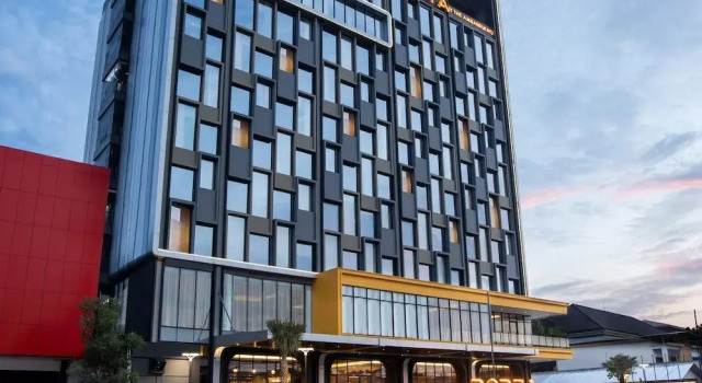 PORTA by Ambarrukmo, Rezerwuj Hotel Hotele w Depok z parkingiem, Parking