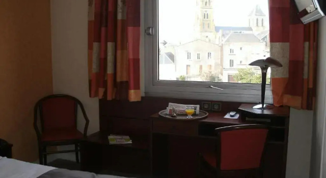 Standart çift kişilik oda Citotel Saint Jacques