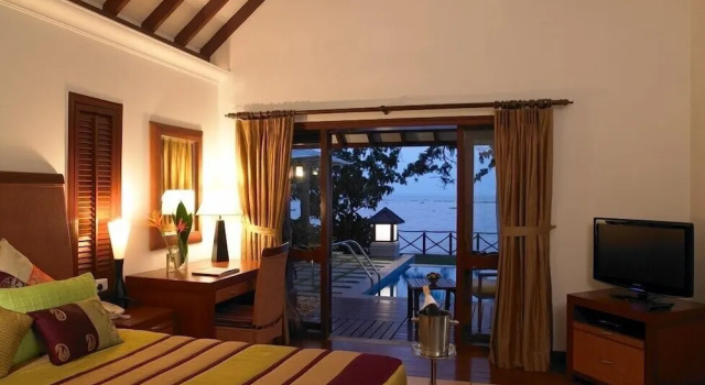 Номер Presidential The Zuri Kumarakom Kerala Resort & Spa