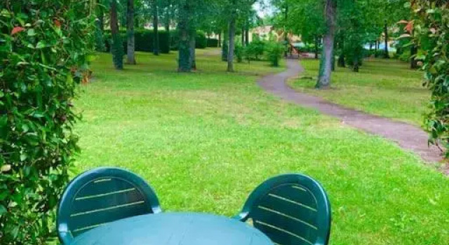 Appartement dans joli village de vacances 47150