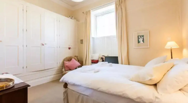 1 Bedroom New Town Flat
