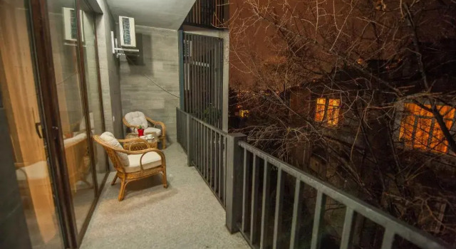 Полулюкс Easy Hotel Tbilisi