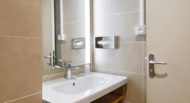 Номер Standard Hotel Des Remparts Lyon Perrache