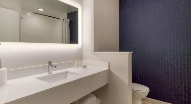 Четырёхместный номер Standard Fairfield Inn & Suites by Marriott Charlotte Belmont