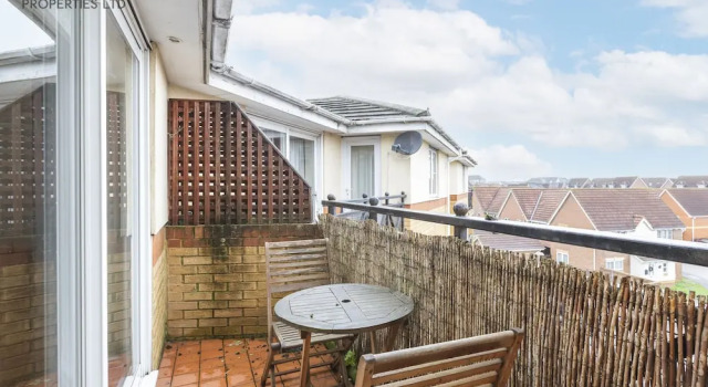 2 Bed Apartment Sleeps 5 - Free Parking, Balcony, Prenota Appartamento Grays Thurrock Essex