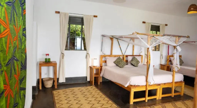 Top of the World Lodges Fort Portal, Buchen Sie Hotel Lake Nyabikere 