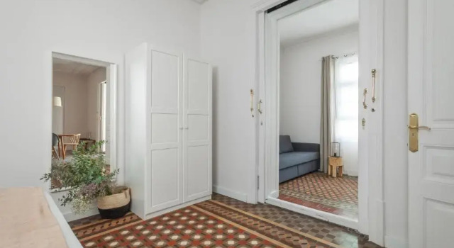 6 Dormitorios En Apartamento Modernista En El Corazon de Barcelona, Забронировать Апартаменты/квартира Барселона провинция Барселона, рядом с Jove Regina Theatre
