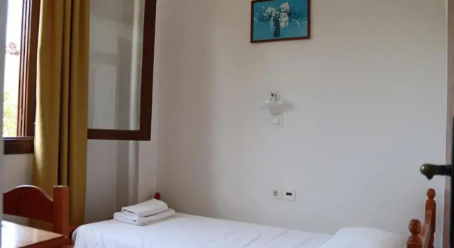 Номер Standard Stavros Pension