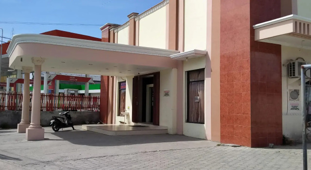 Hotel RAJA AKAS, Rezervovat Hotel Hotely v Sulawesi s parkováním, Parkování