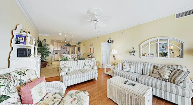 Chic Beachside W/ Pool & Bayfront Balcony 3 Bedroom Condo