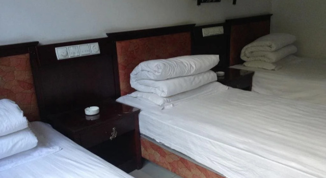 Wutaishan Xin Tai Inn, Rezerwuj Hotel Hotele w Wutaishan z parkingiem, Parking