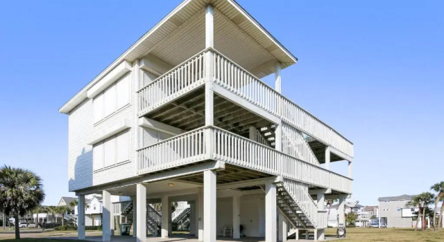 Mutiny on the Bounty by Ryson Vacation Rentals