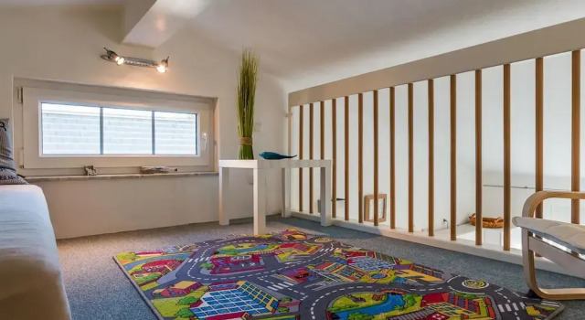 Seahorse Modern Retreat