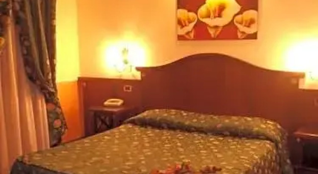 Трёхместный номер Standard Aurora Garden Hotel