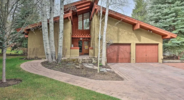 Коттедж Luxe Sun Valley Retreat w/ Hot Tub, 3 Mi to Resort